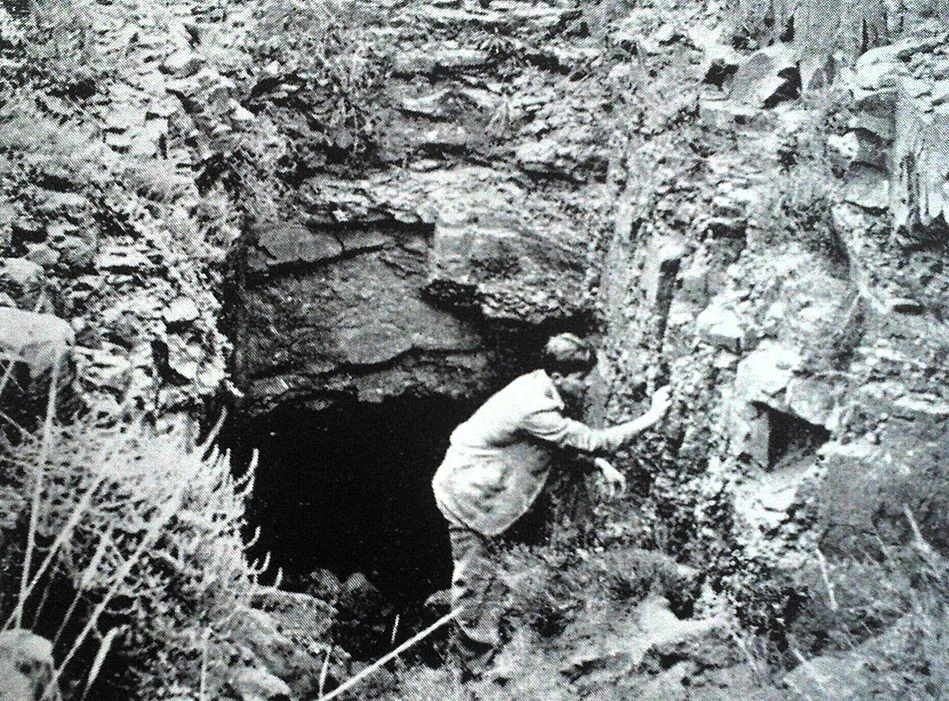 1904 Aandenk prospecting pit (representative)